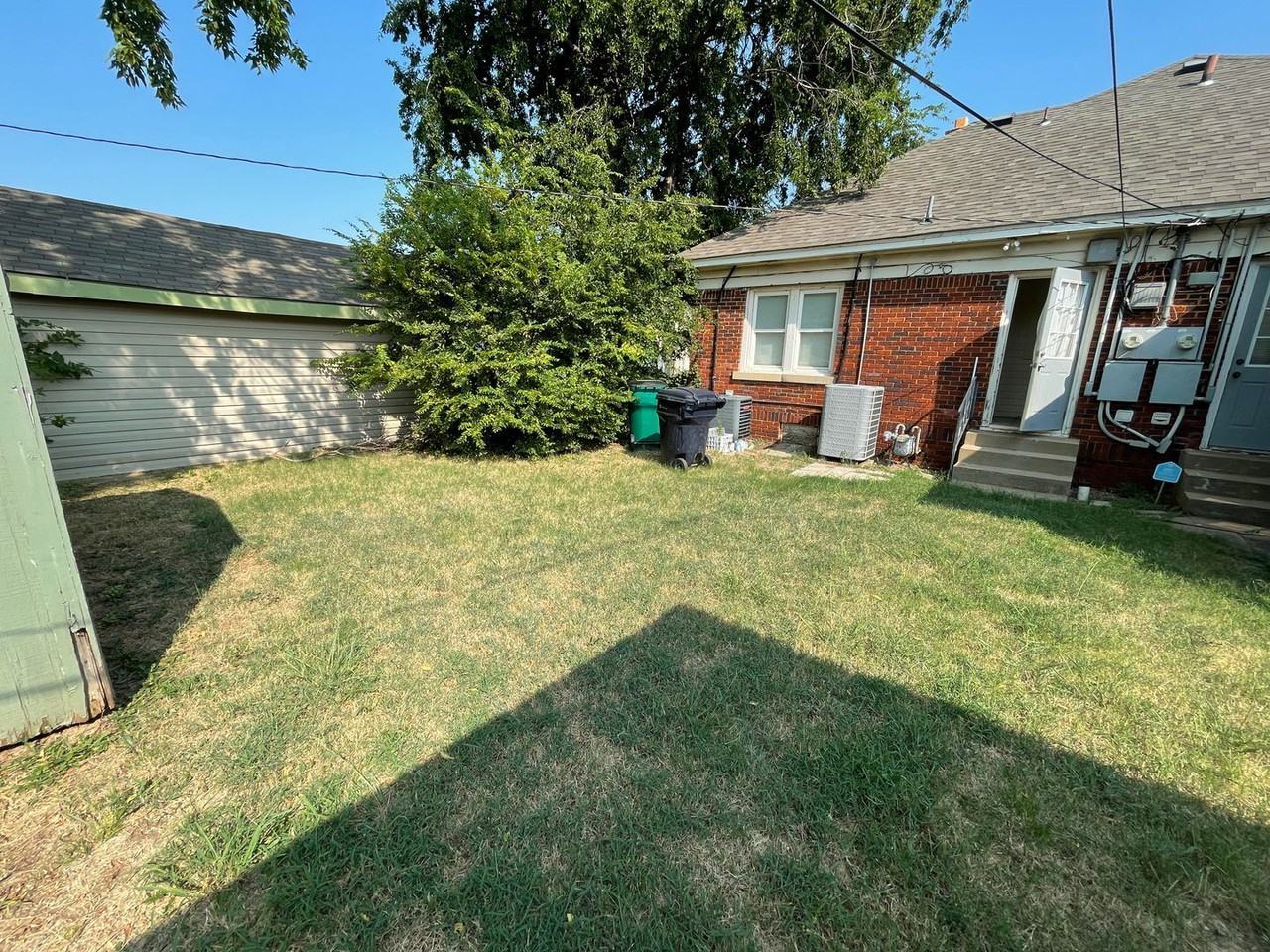 2238 Nw 22nd St - Photo 2 of 13