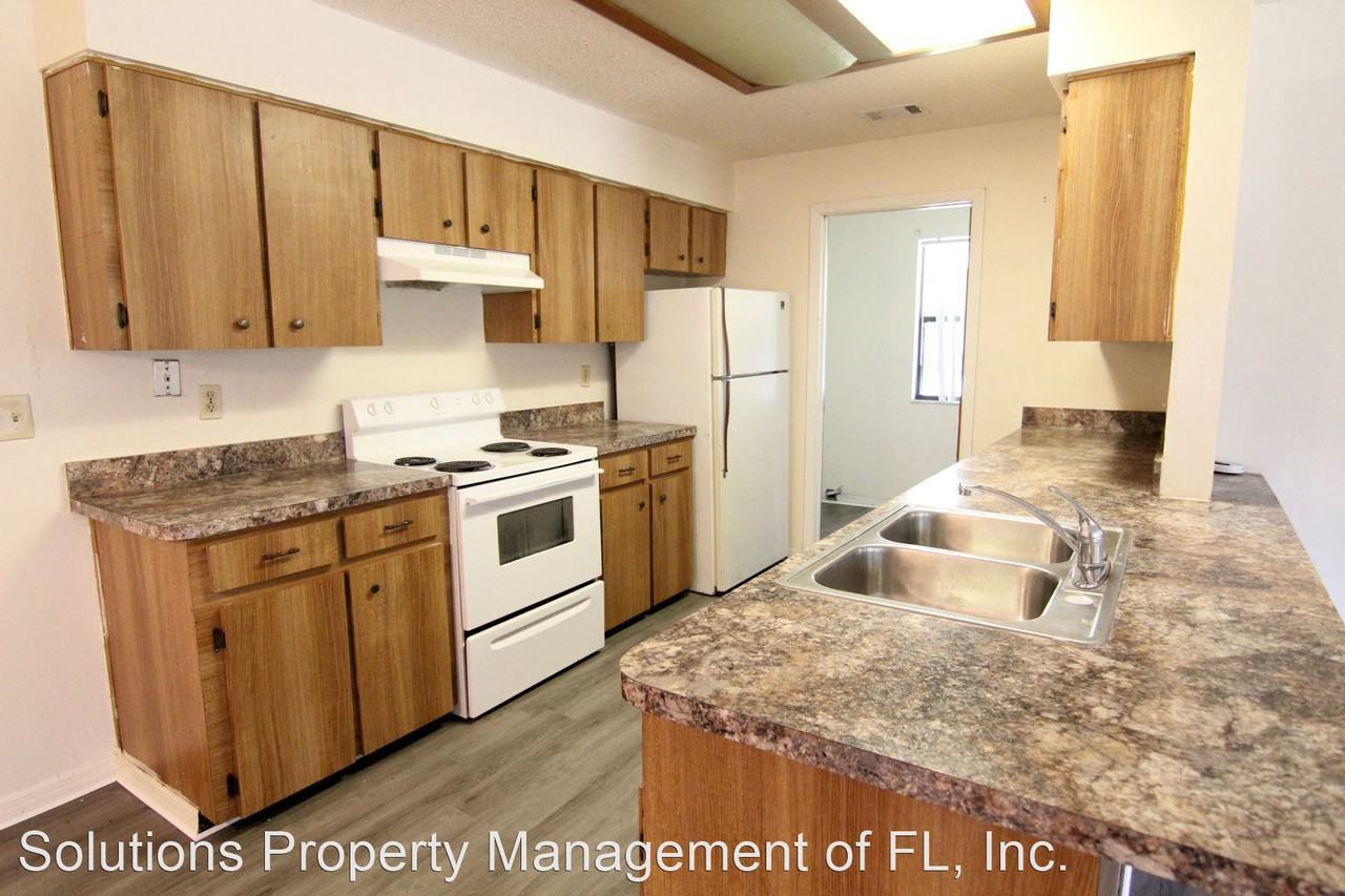 2110 S Deleon Ave - Photo 2 of 11