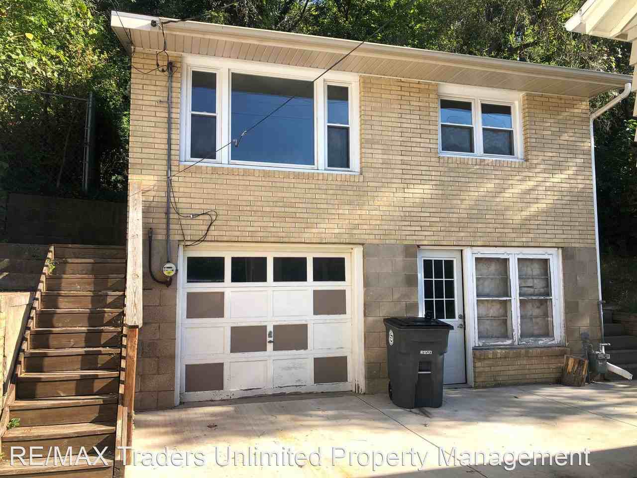 909 1/2 Meadow Ave, East Peoria, IL 61611, USA 2 unit Rentals Zumper