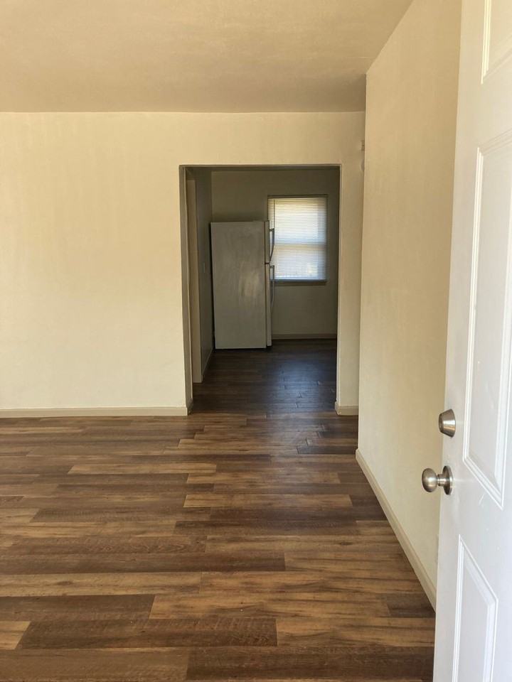 4005 9th Street - Photo 2 of 21