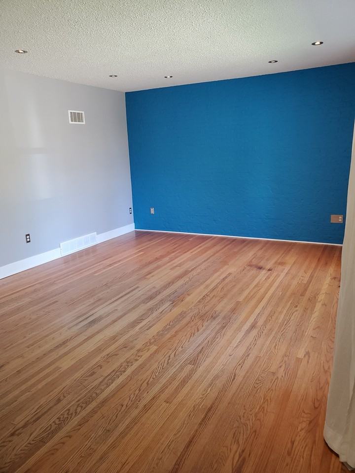 213 1 St Se - Photo 3 of 17