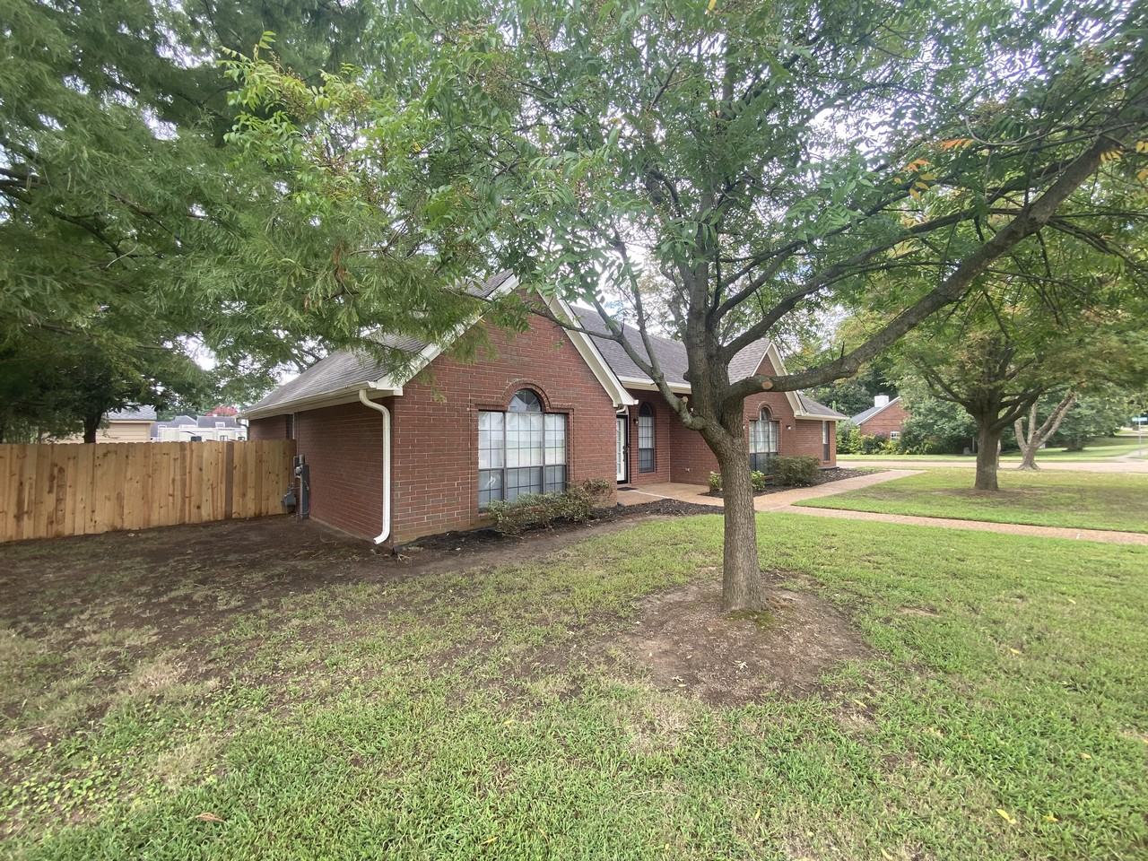 6351 Oak Walk Ln - Photo 2 of 26