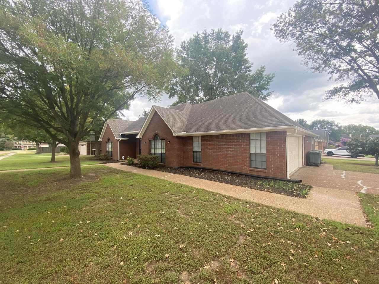 6351 Oak Walk Ln - Photo 3 of 26