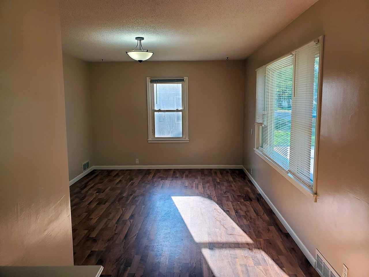 331 Mckinley Ave - Photo 3 of 35