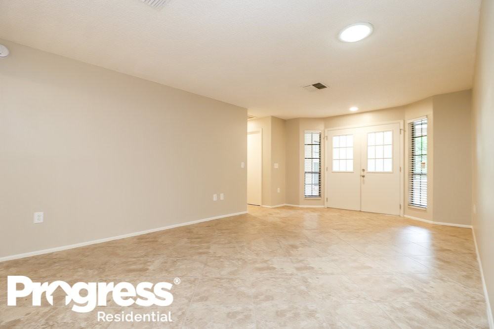 6765 Pearleaf Ct - Photo 2 of 20