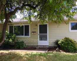 2050 Nw Garfield Ave - Photo 1 of 1