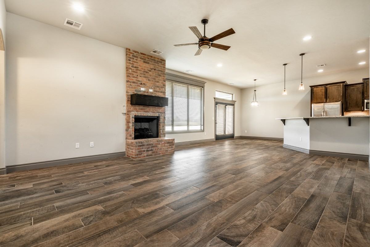 6133 Oxnard St #1 - Photo 2 of 10