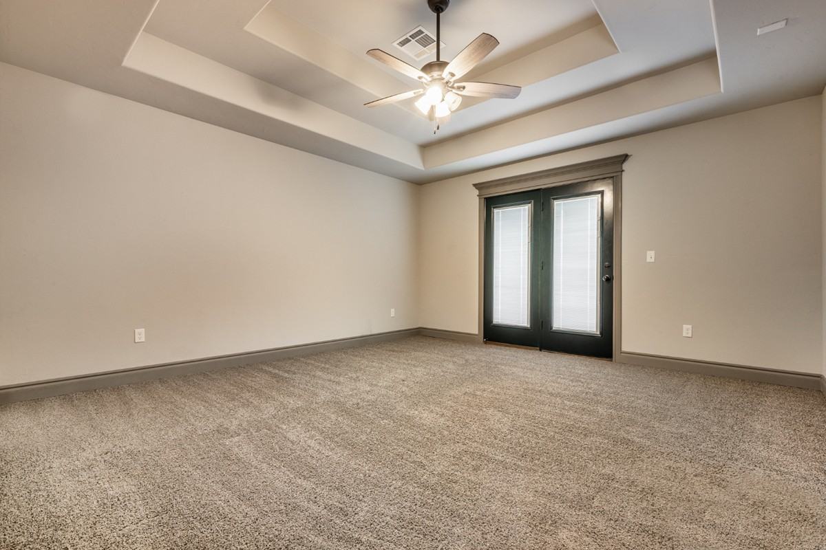 6133 Oxnard St #1 - Photo 4 of 10