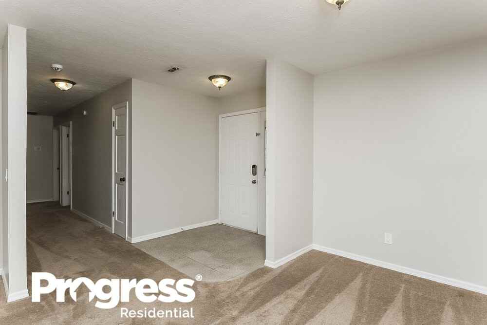 1015 Mallow Way - Photo 3 of 16