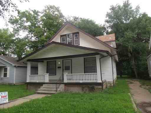 1212 SW Lincoln St - Photo 3 of 18