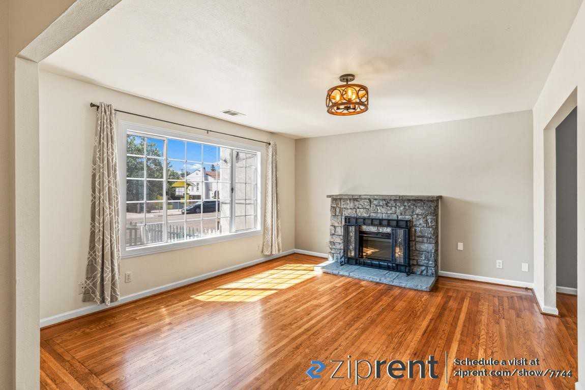 1792 Washington Ave - Photo 3 of 20