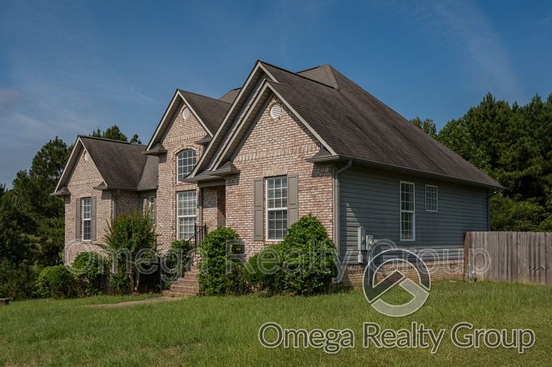 775 Ridgefield Way - Photo 2 of 50