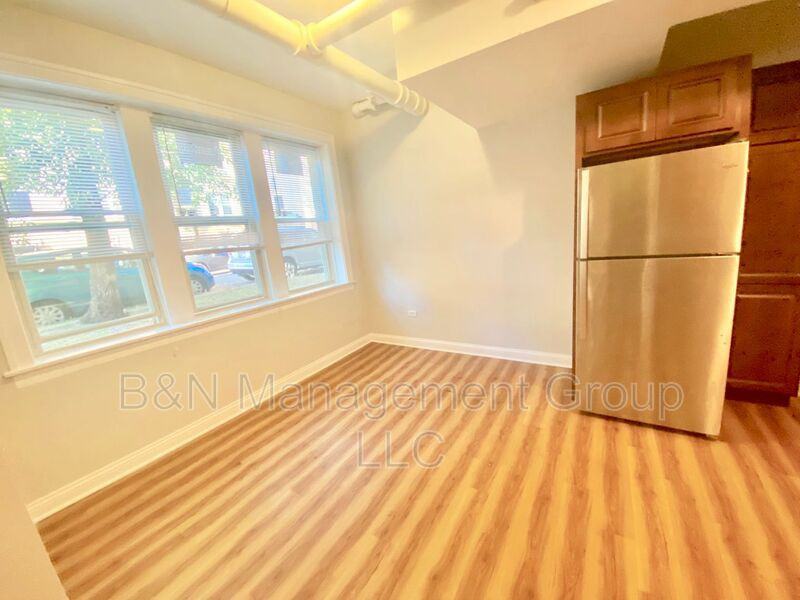 4899 N Hermitage Ave #GR - Photo 3 of 9