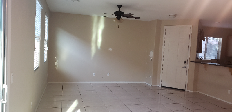 8123 W Lynwood St - Photo 2 of 25