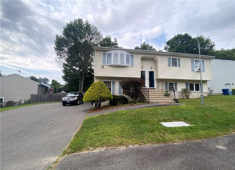 47 Ryan Pl - Photo 2 of 17