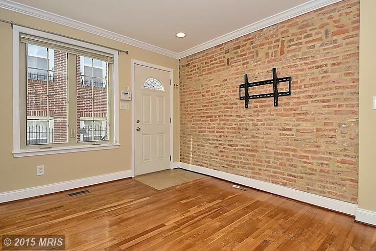 127 N Duncan St - Photo 3 of 19