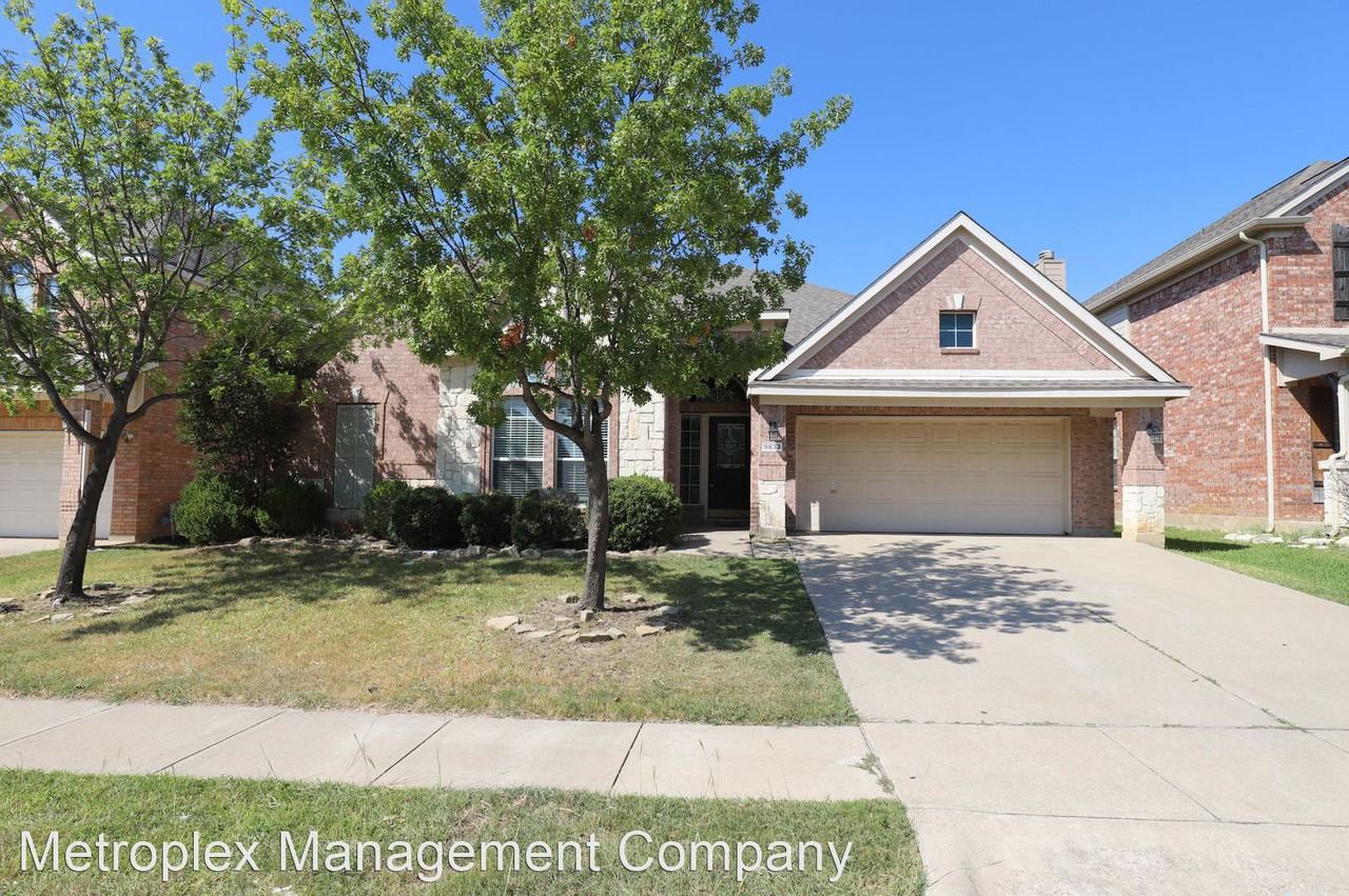 9833 Crawford Farms Dr - Photo 2 of 40