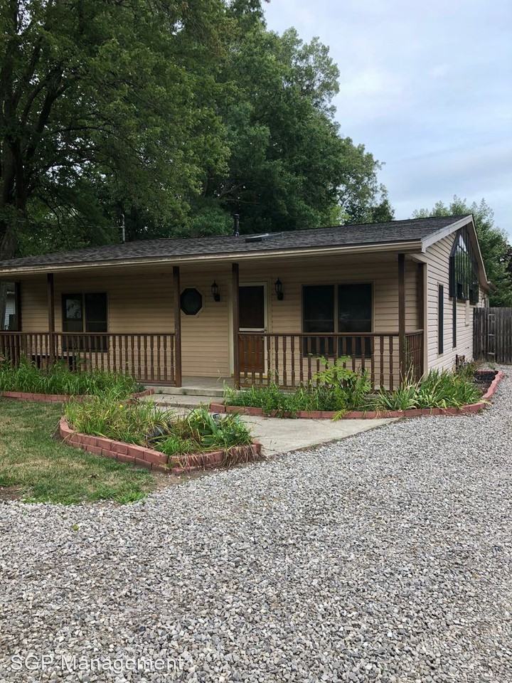 7938 Case Dr, Lambertville, MI 48144 3 Bedroom Apartment for Rent