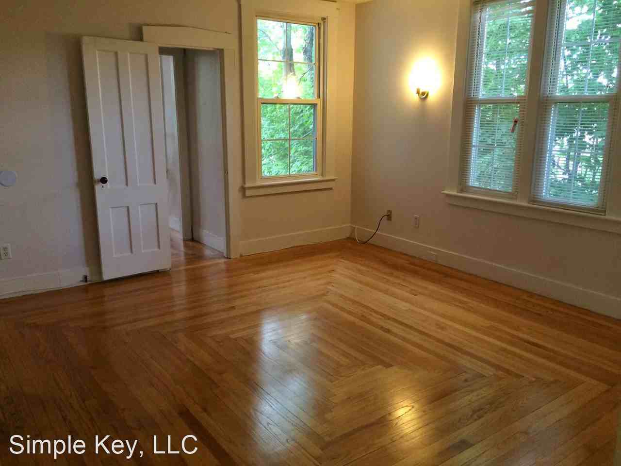 462 Middle Turnpike East - Photo 3 of 13