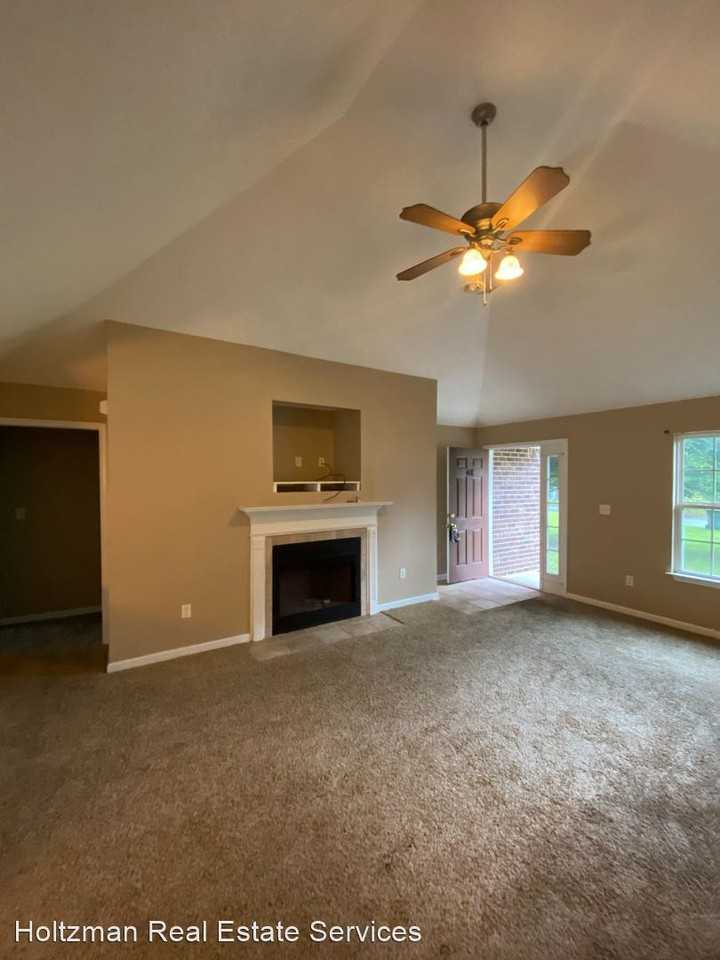 408 Auburn Rd - Photo 2 of 12