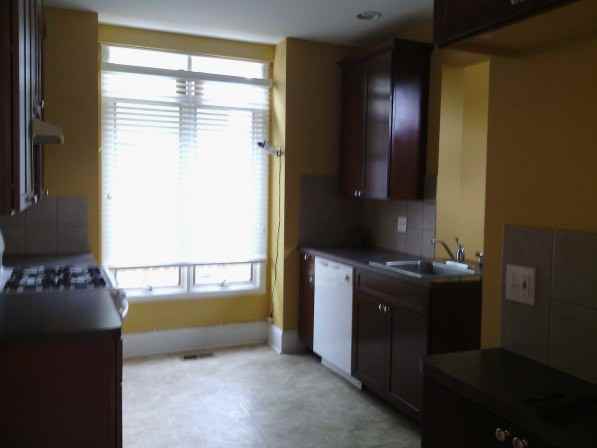 3610 Dupont Ave N - Photo 3 of 11