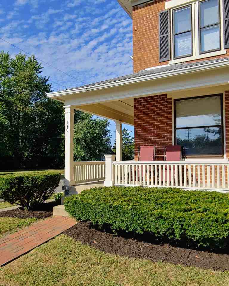 330 S 4Th St - Photo 3 of 5