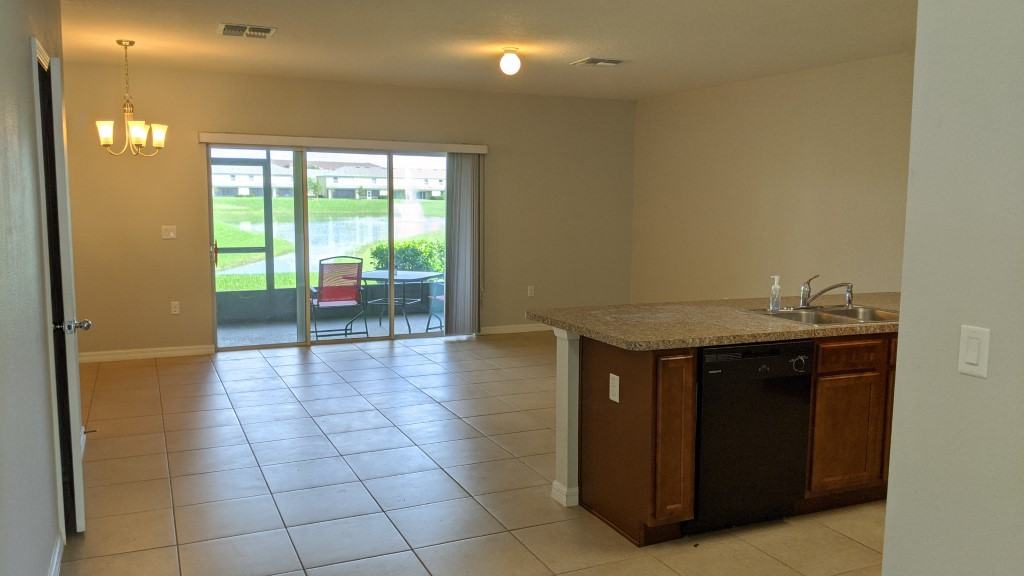 443 Arbor Lakes Dr - Photo 2 of 11