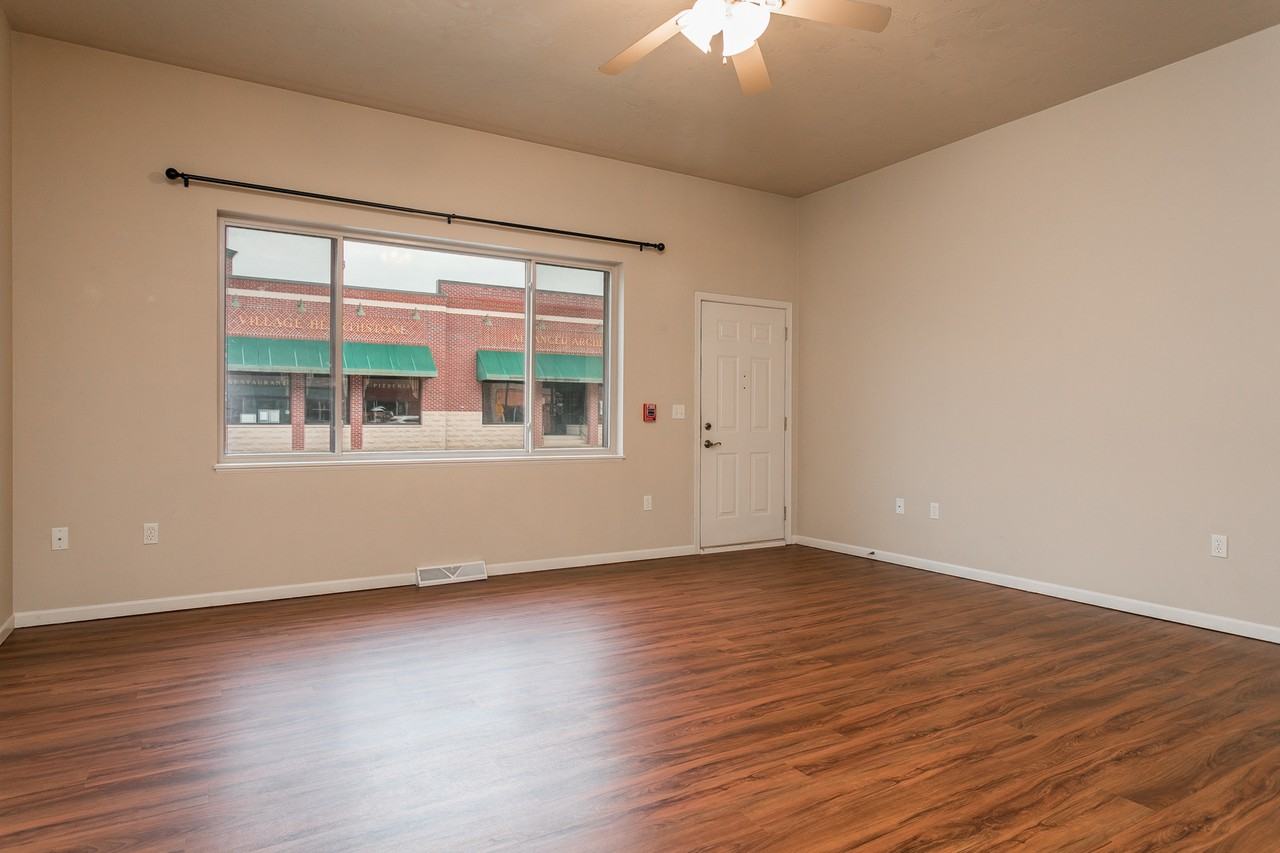 323 W Main St - Photo 2 of 14
