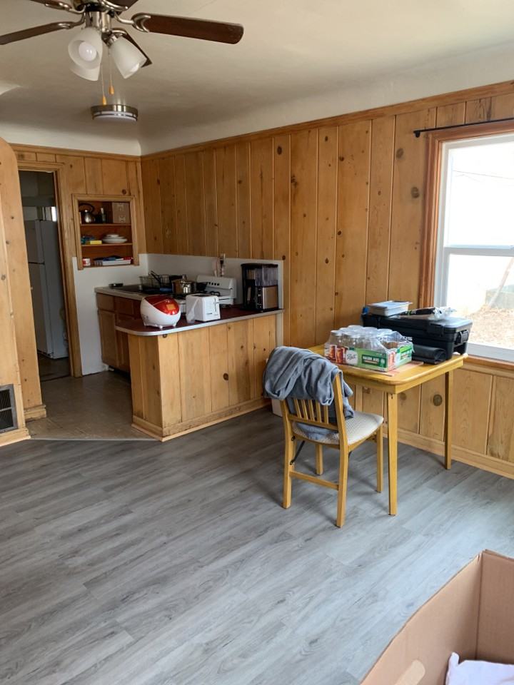 212 N Bernard St - Photo 2 of 7