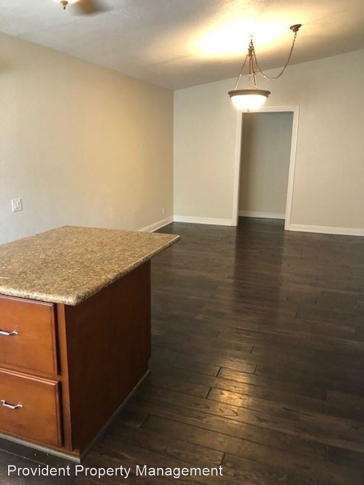 567 Branham Ln - Photo 3 of 8