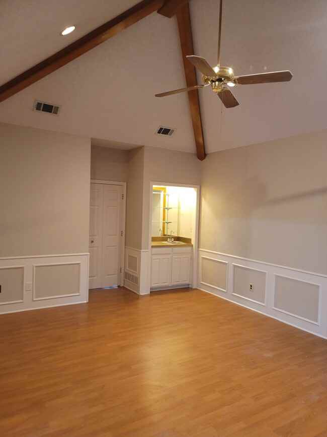 2712 Powderhorn Dr - Photo 2 of 12