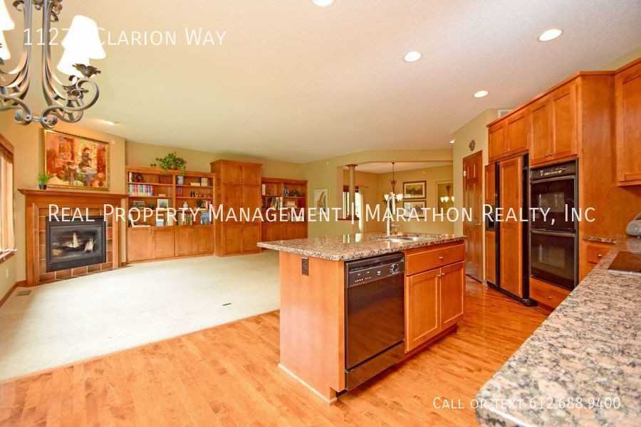 11271 Clarion Way - Photo 3 of 27