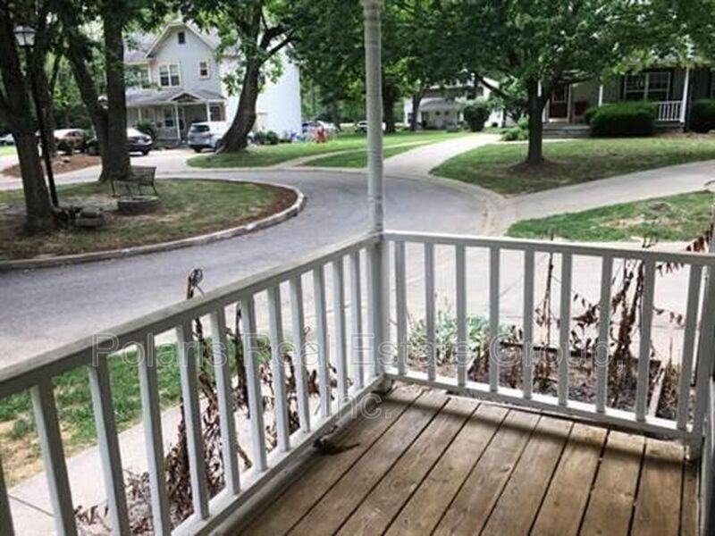 1237 E Tylers Turn - Photo 3 of 19