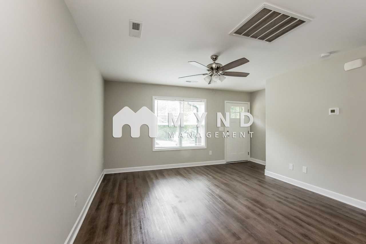64 Hawthorne St Sw - Photo 2 of 16