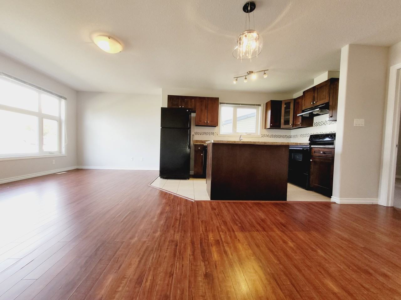 9411 123 Ave Nw - Photo 2 of 18