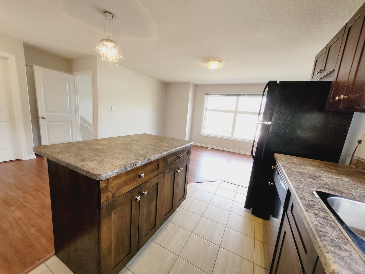 9411 123 Ave Nw - Photo 3 of 18