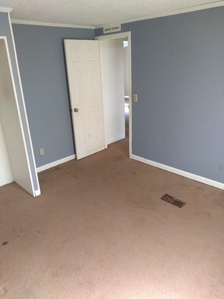 5112 Kelly Rd - Photo 2 of 11