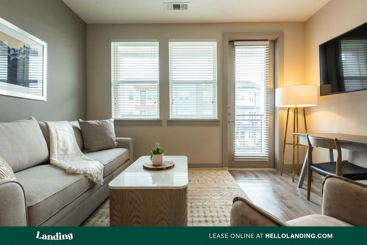 6107 East Riverside Drive - Photo 7 of 50