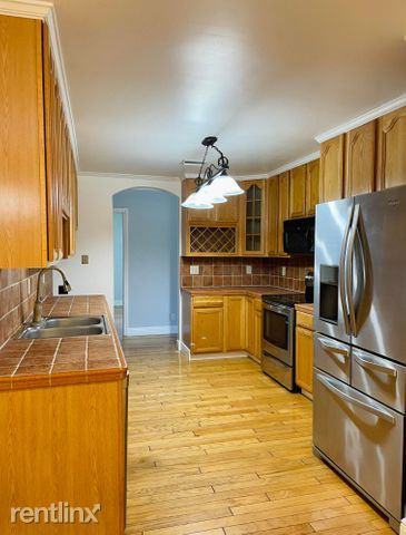 1775 Sw 8th St - Photo 3 of 10