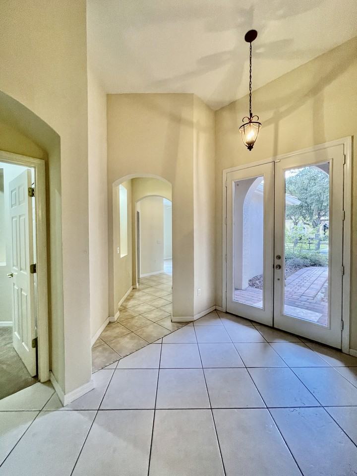 1047 Lascala Dr - Photo 3 of 26