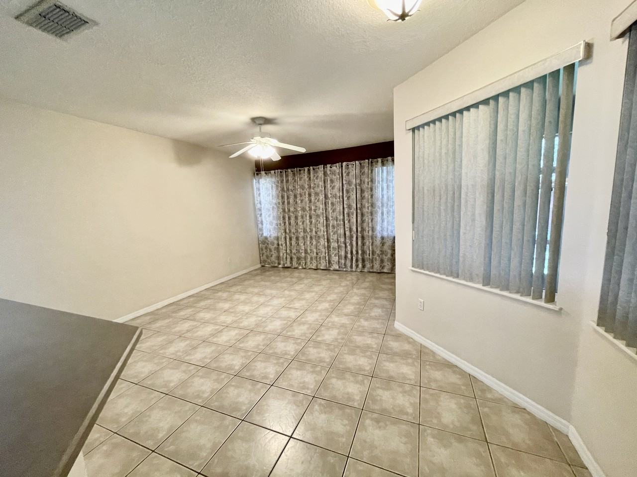 1047 Lascala Dr - Photo 6 of 26