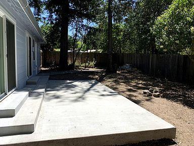 211 Brand Rd - Photo 2 of 11