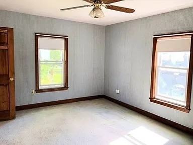 561 Willard St - Photo 3 of 8