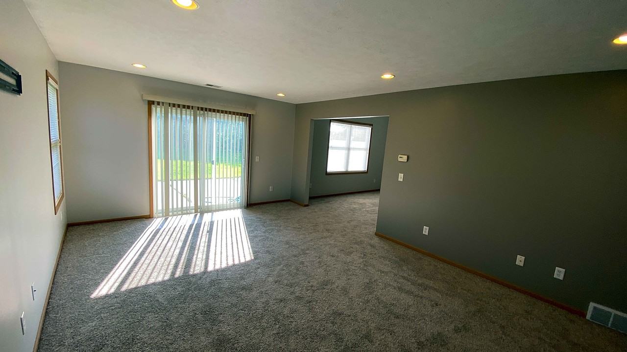 2456 Millview - Photo 2 of 22