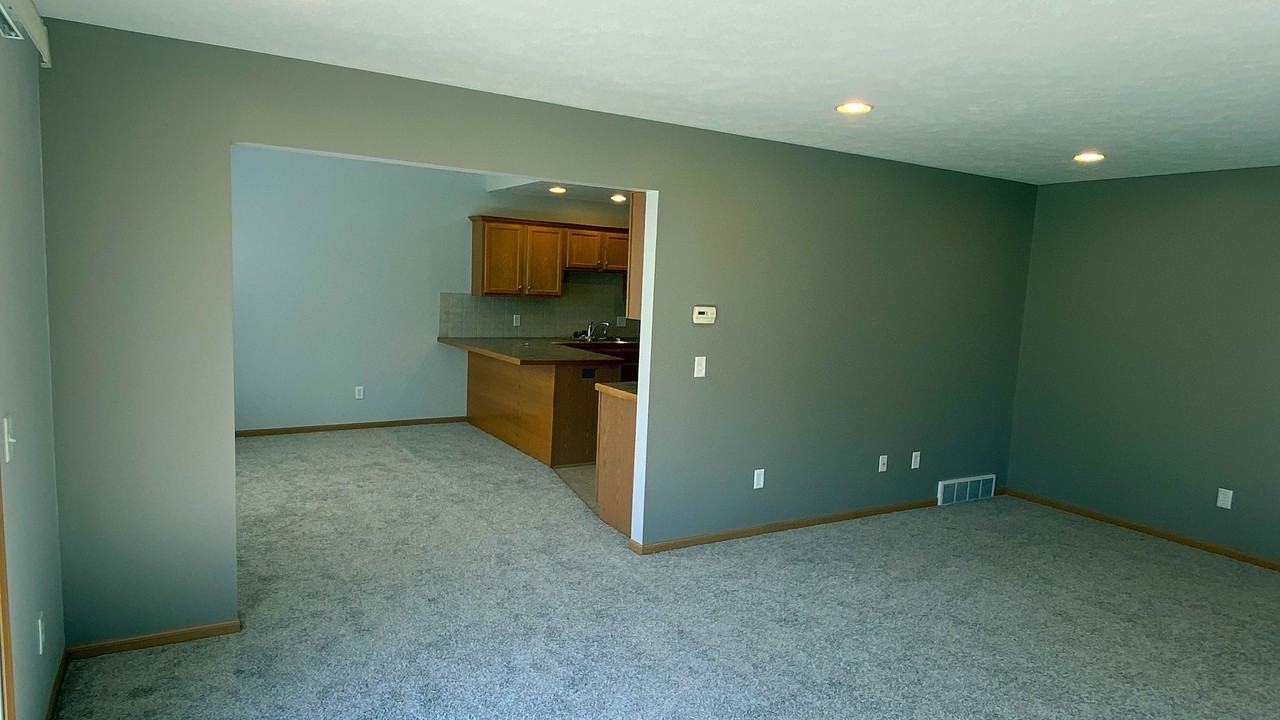 2456 Millview - Photo 3 of 22