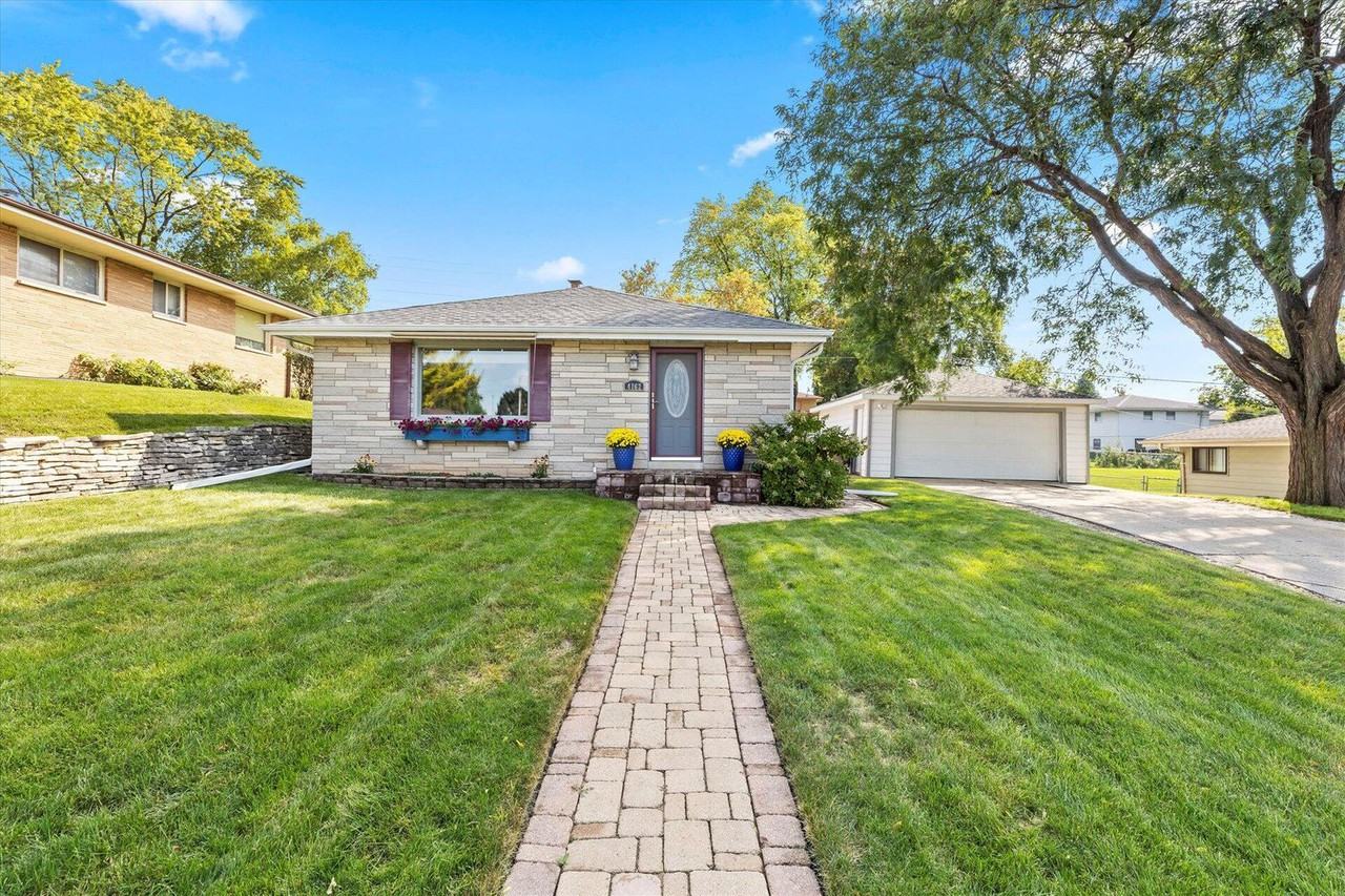 4162 N 93rd St - Photo 2 of 17