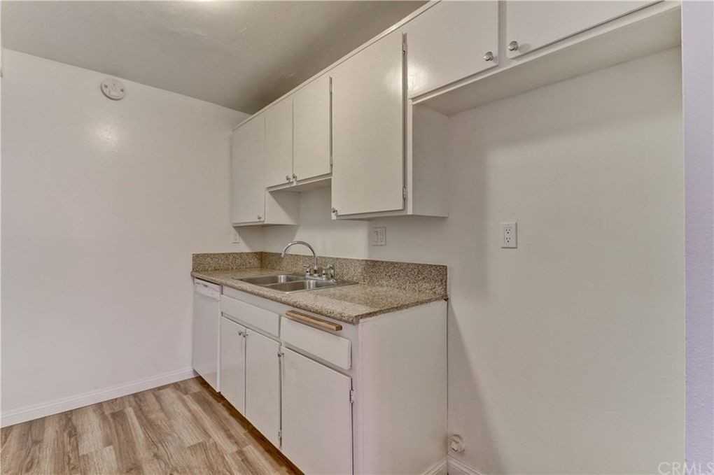 4877 Jackson St #C - Photo 3 of 4