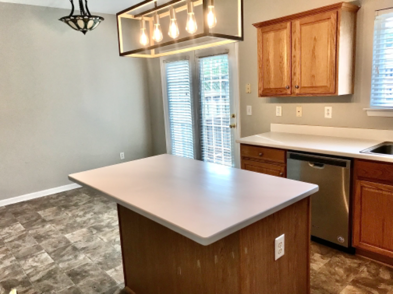 16213 Peachmont Dr - Photo 5 of 50