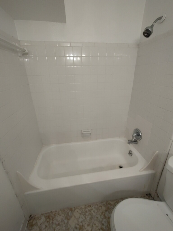 304 Oakland St - Photo 3 of 29