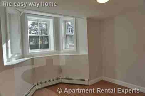 192 Central St #B - Photo 2 of 17
